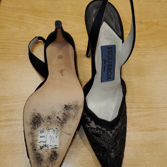 Shoe - Picture 2 of 4